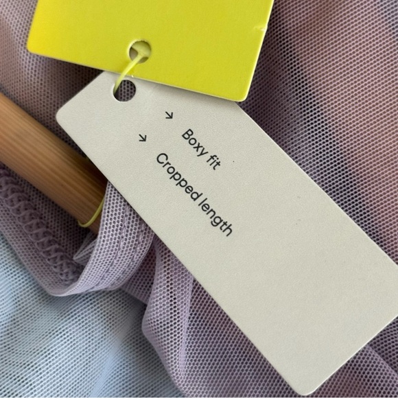 New All In Motion Woman’s Small Gradient Mesh Boxy Crop Top - Picture 7 of 10